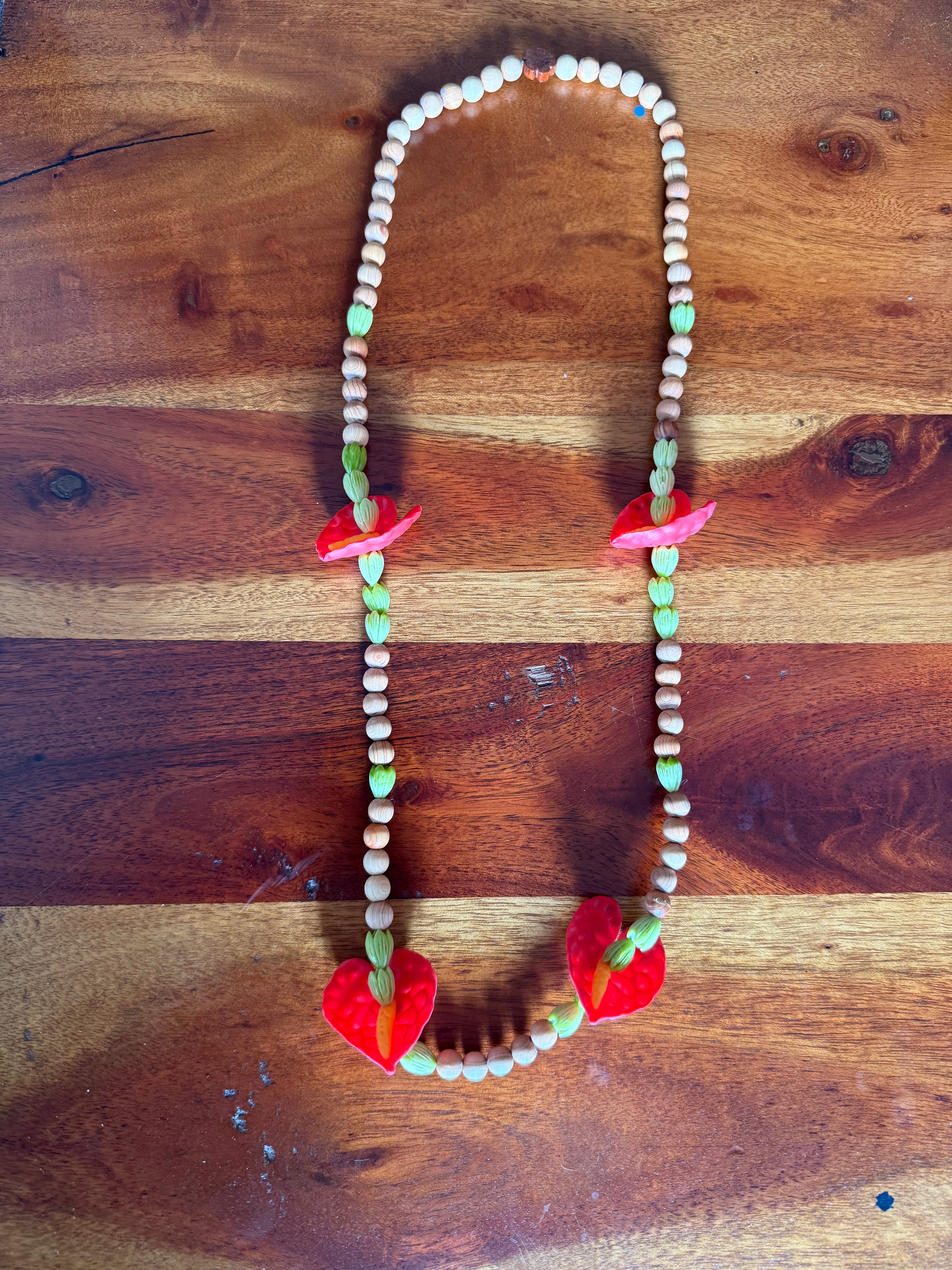 Red Anthurium w/ Green Pikake & Cedar Lei